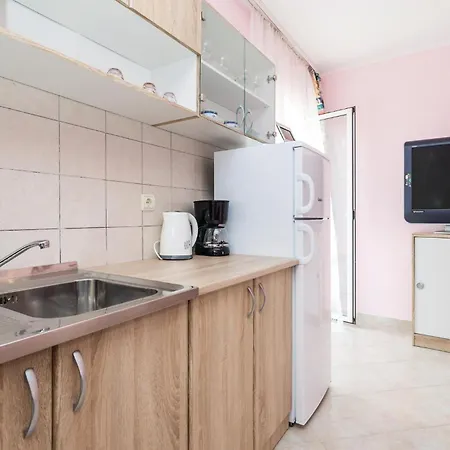 Gorgeous In With Kitchen